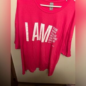 Guildan jewelry tee, gently worn, sz 4x.